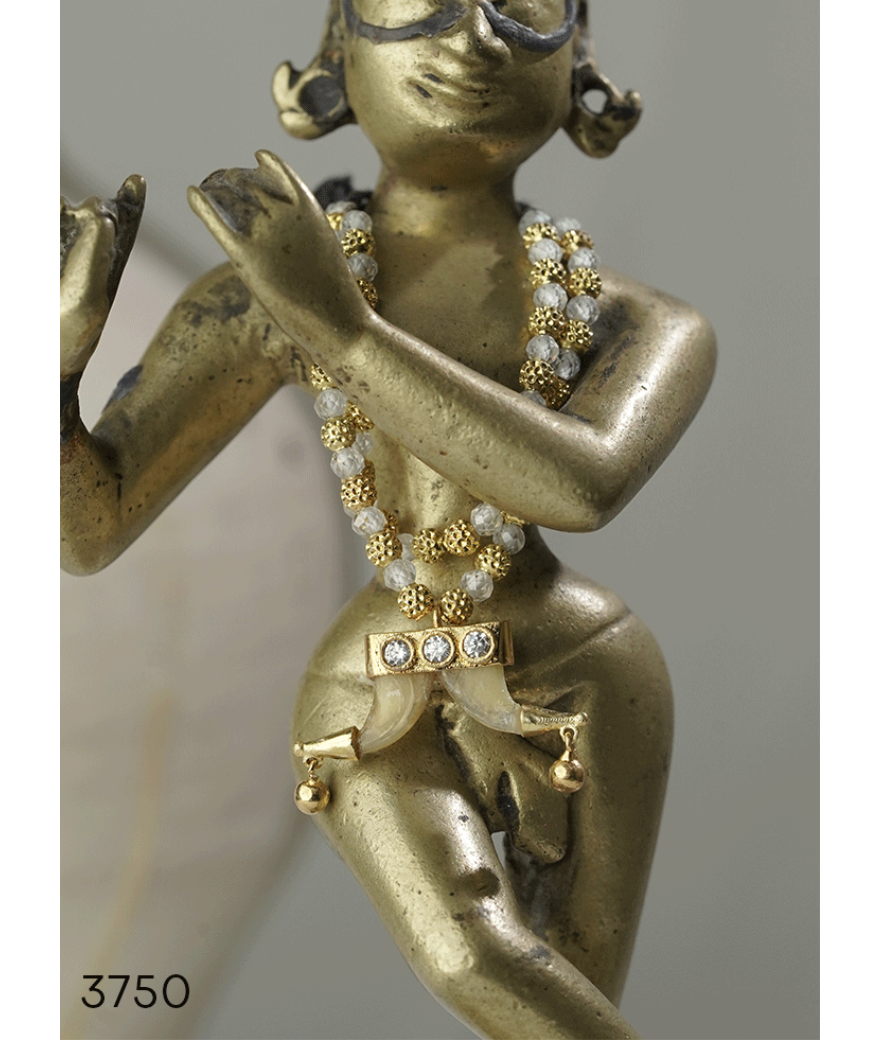 White Haar Mala With Vaghnakh 